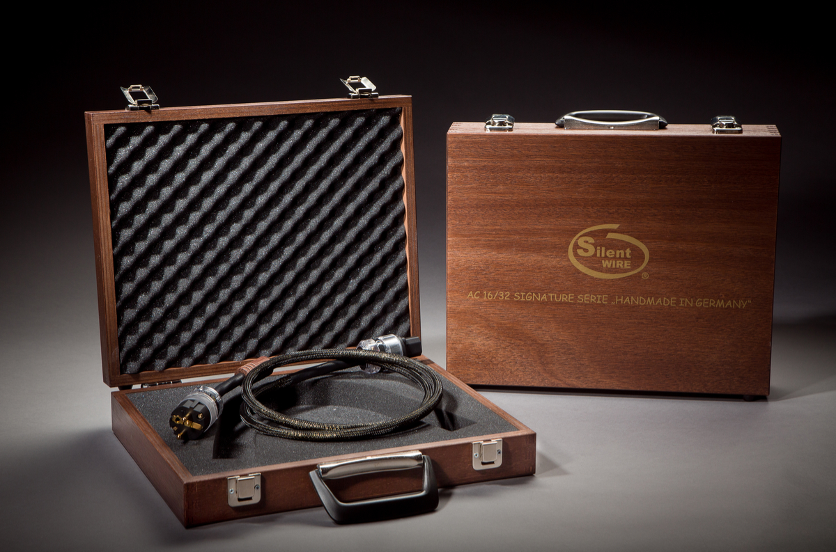 32 AU signature AC